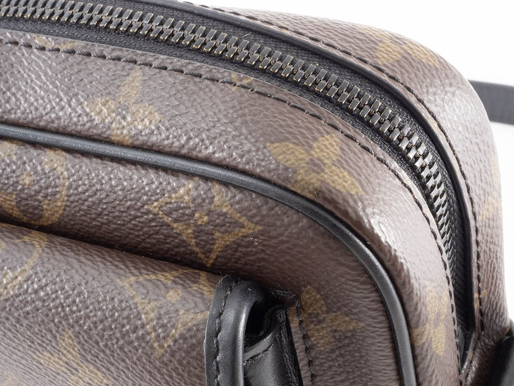 Louis Vuitton Christopher Wearable Wallet Shoulder Men's Monogram Brown Used23