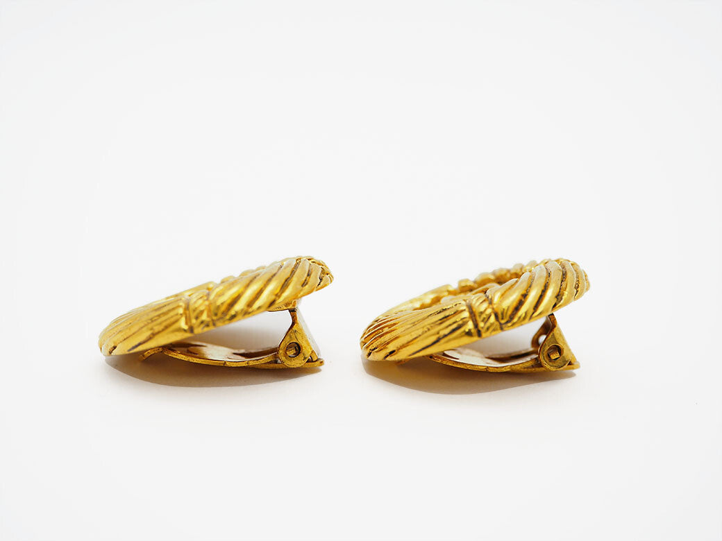 CHANEL Round Coco Earrings Gold Ladies 93P Rope Pattern Rope Reuse Used2