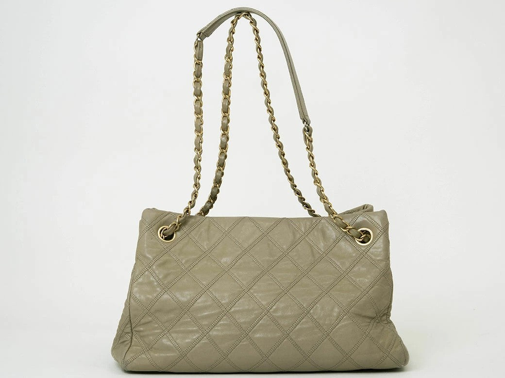 CHANEL Bicolore Leather Chain Shoulder Tote Bag Beige Convertible Preowned Auth1