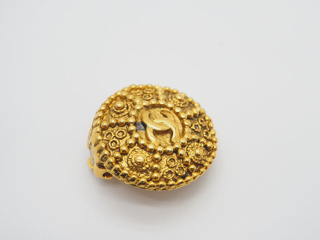CHANEL Vintage Coco Round Earrings Brion Gold Ladies Round Reuse Used Preowned5