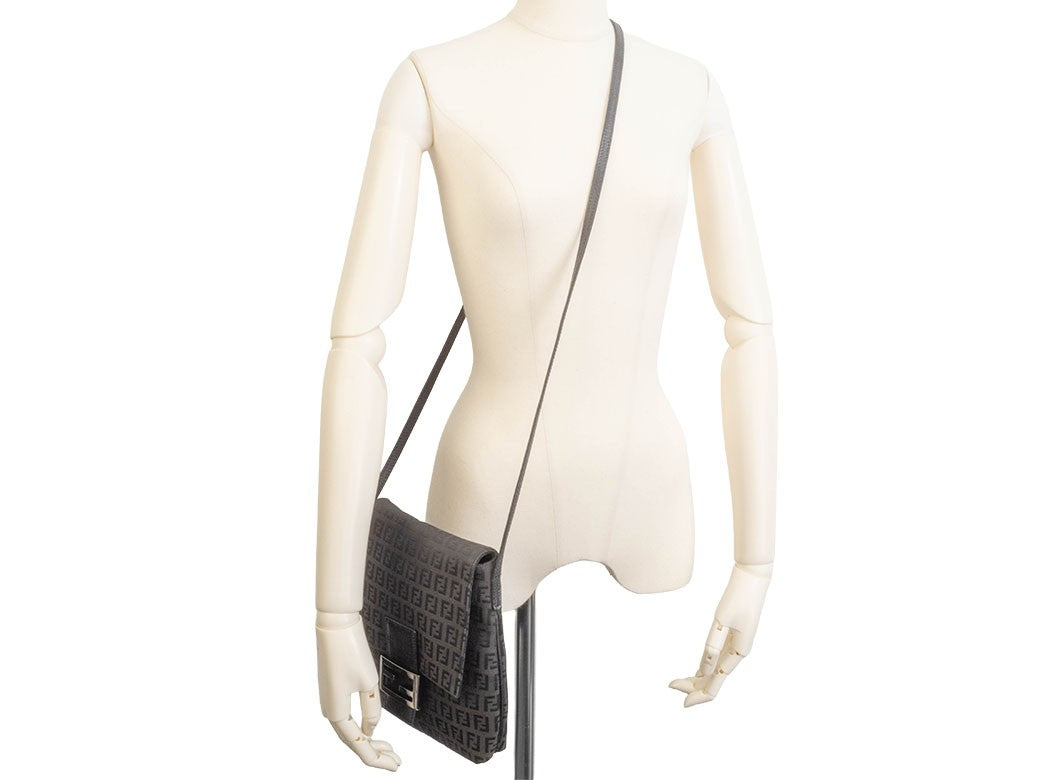 FENDI Zucchino Canvas Black Crossbody Shoulder Bag Messenger Preowned Auth14