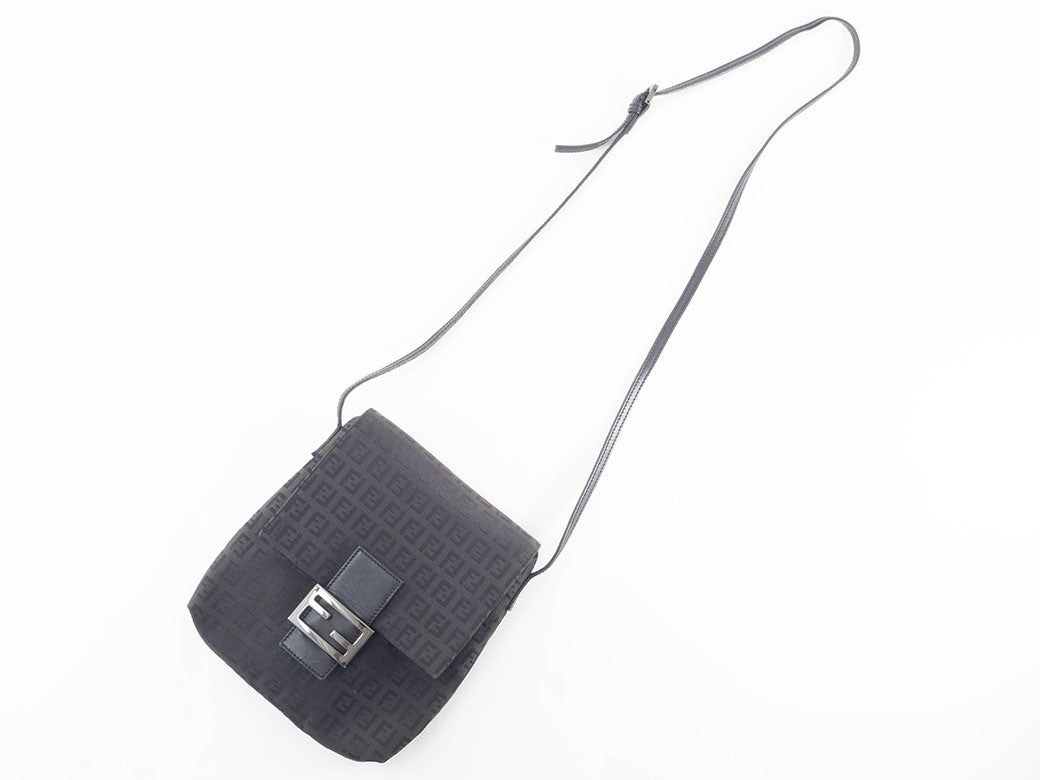 FENDI Zucchino Canvas Black Crossbody Shoulder Bag Messenger Preowned Auth9