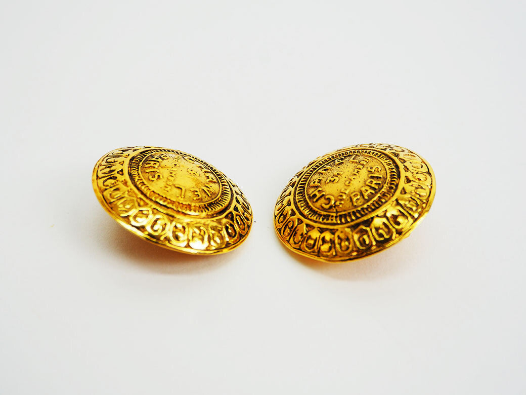 CHANEL Vintage Round Cambon Earrings Ladies 31 Le Cambon1