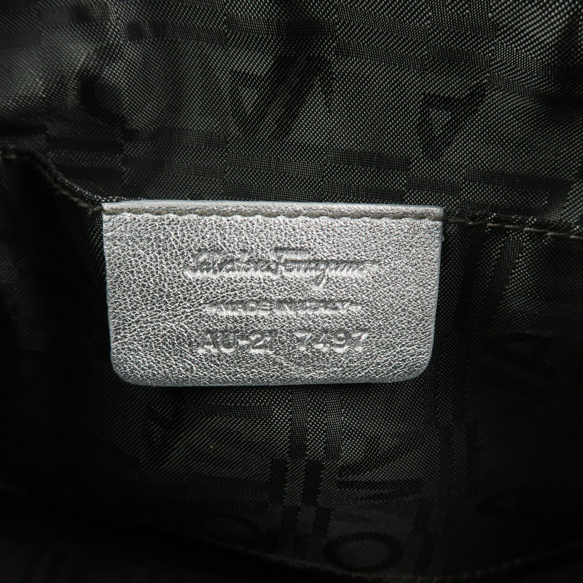 Ferragamo Gancini Logo Leather Shoulder Bag Hand Bag Silver Authentic Used F/S22