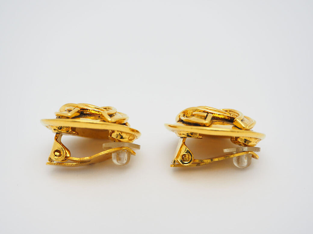 CHANEL Vintage Round Coco Earrings Gold Ladies 94P Metal Bordered Logo Reuse2