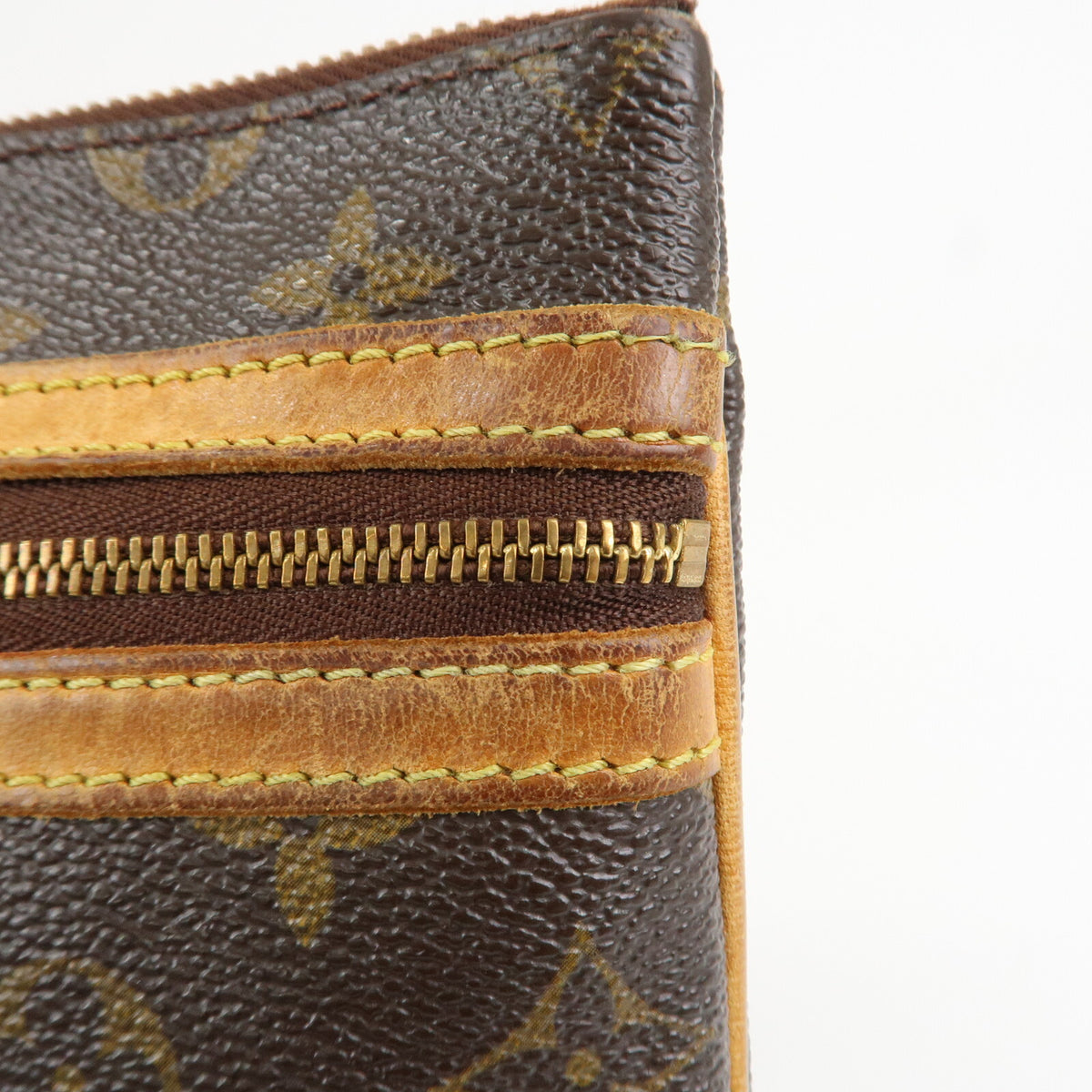 LOUIS VUITTON Pochette Bosphore Monogram Crossbody Shoulder Bag Preowned Auth13