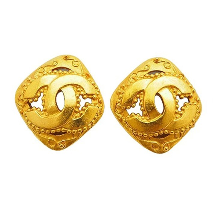 CHANEL Vintage Diamond shaped Coco Earrings Gold Ladies 96A Metal Ball Reuse0