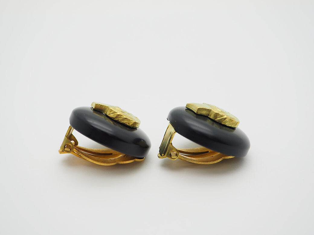 CHANEL Vintage Coco Chanel Earrings Black x Gold Ladies 95P Cameostyle3