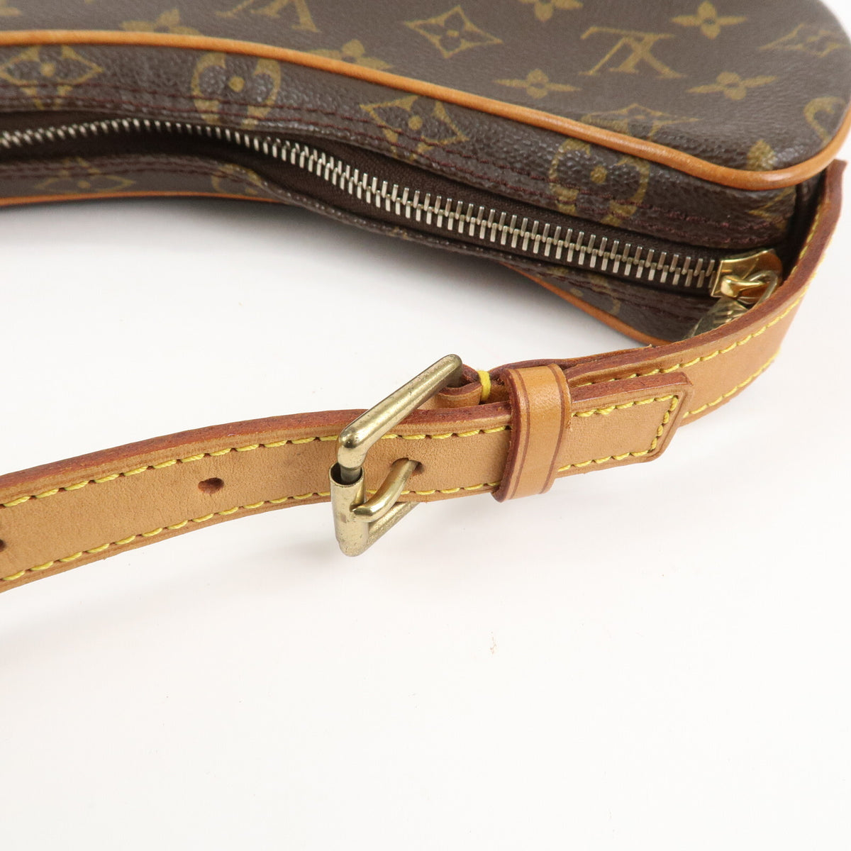 LOUIS VUITTON Pochette Croissant Monogram Shoulder Bag M51510 Preowned Auth14