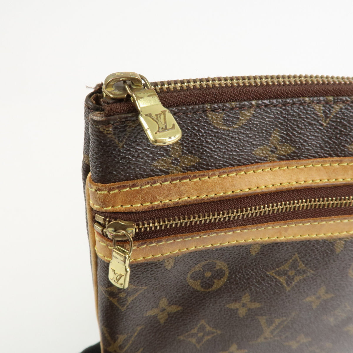 LOUIS VUITTON Pochette Bosphore Monogram Crossbody Shoulder Bag Preowned Auth11