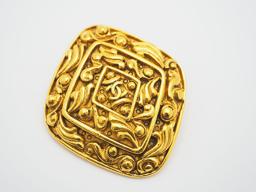 Chanel Vintage Diamondshaped Coco Brooch Gold Women's Arabesque Vine Arabesque3