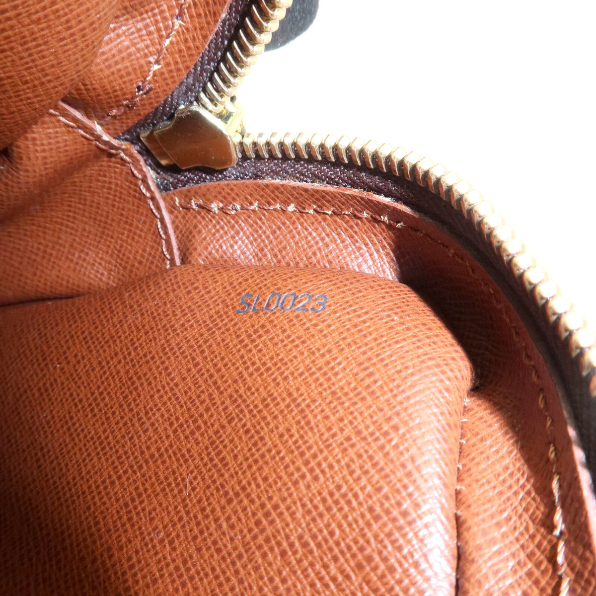 LOUIS VUITTON Monogram Danube Crossbody Shoulder Bag M45266 Preowned Auth23