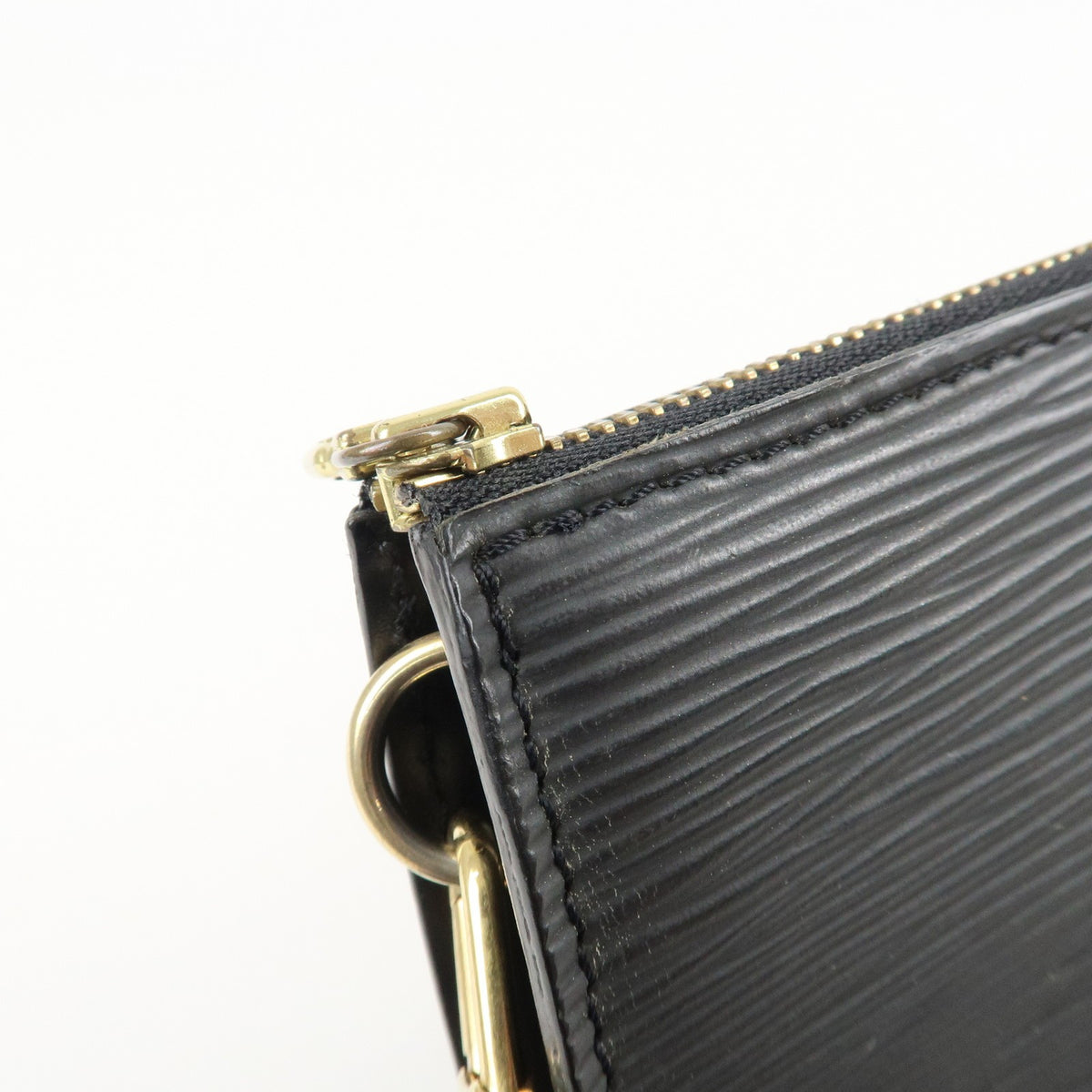 LOUIS VUITTON Pochette Accessoires Black Epi Leather Handbag M52942 Preowned11