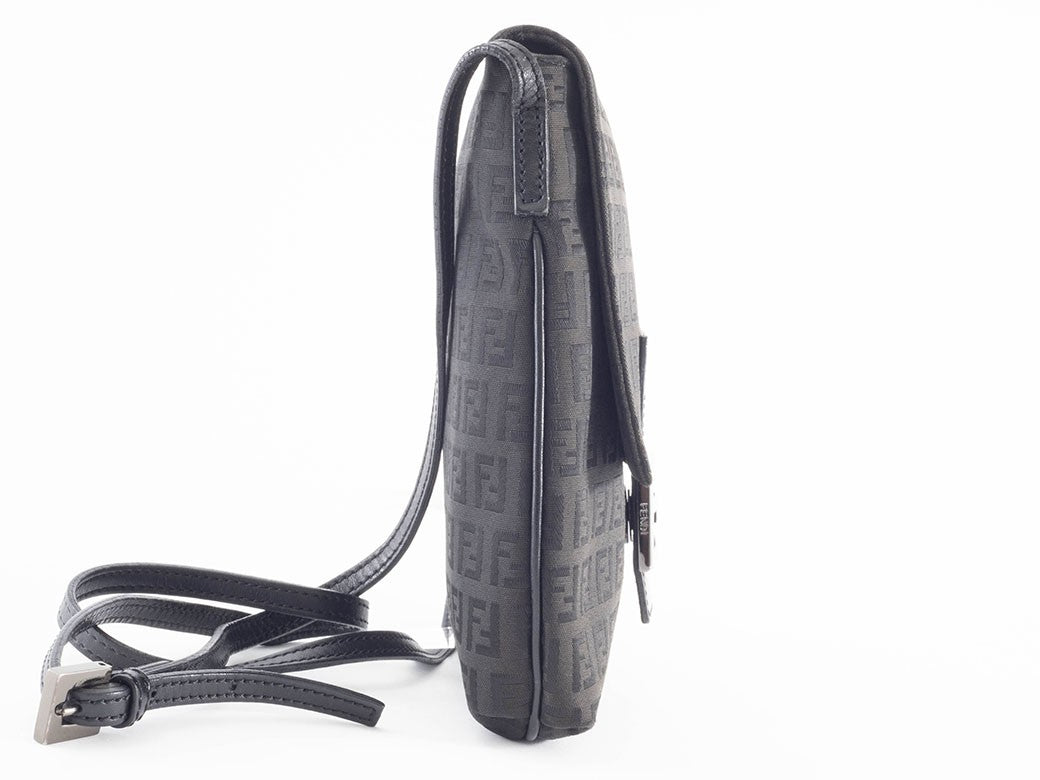 FENDI Zucchino Canvas Black Crossbody Shoulder Bag Messenger Preowned Auth3