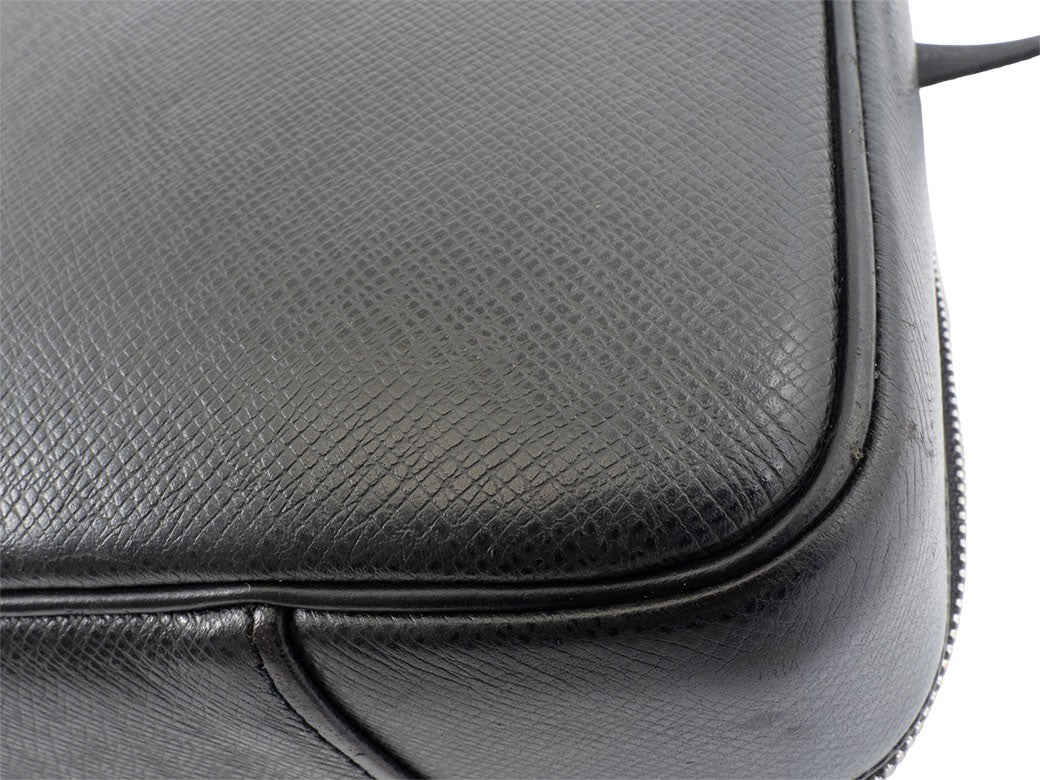 LOUIS VUITTON Odessa Briefcase Taiga Leather Black Convertible Crossbody M308325