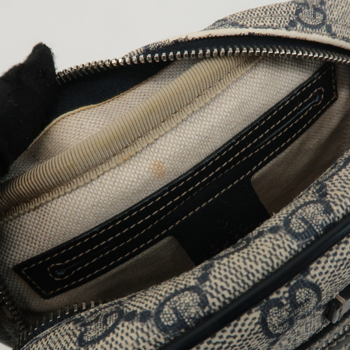 GUCCI GG Supreme Canvas Leather Shoulder Bag Navy Beige Vintage 233268 Preowned22