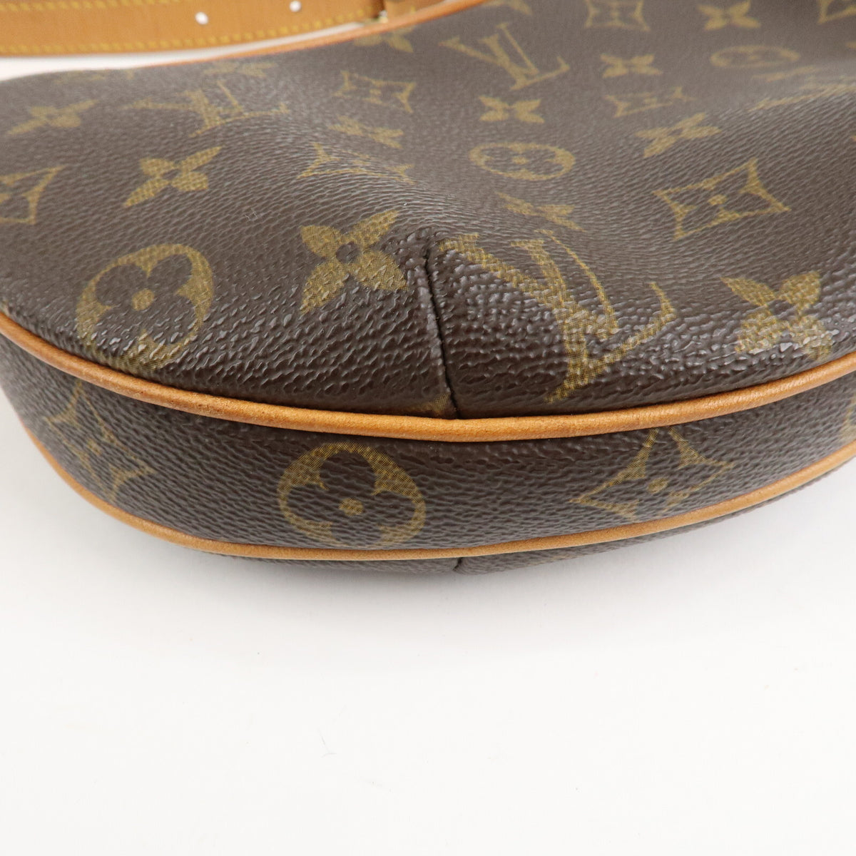 LOUIS VUITTON Pochette Croissant Monogram Shoulder Bag M51510 Preowned Auth18