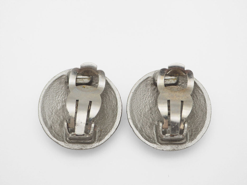 CHANEL Vintage Round Coco Earrings Silver Ladies 99A Metal Matte Finish Reuse4