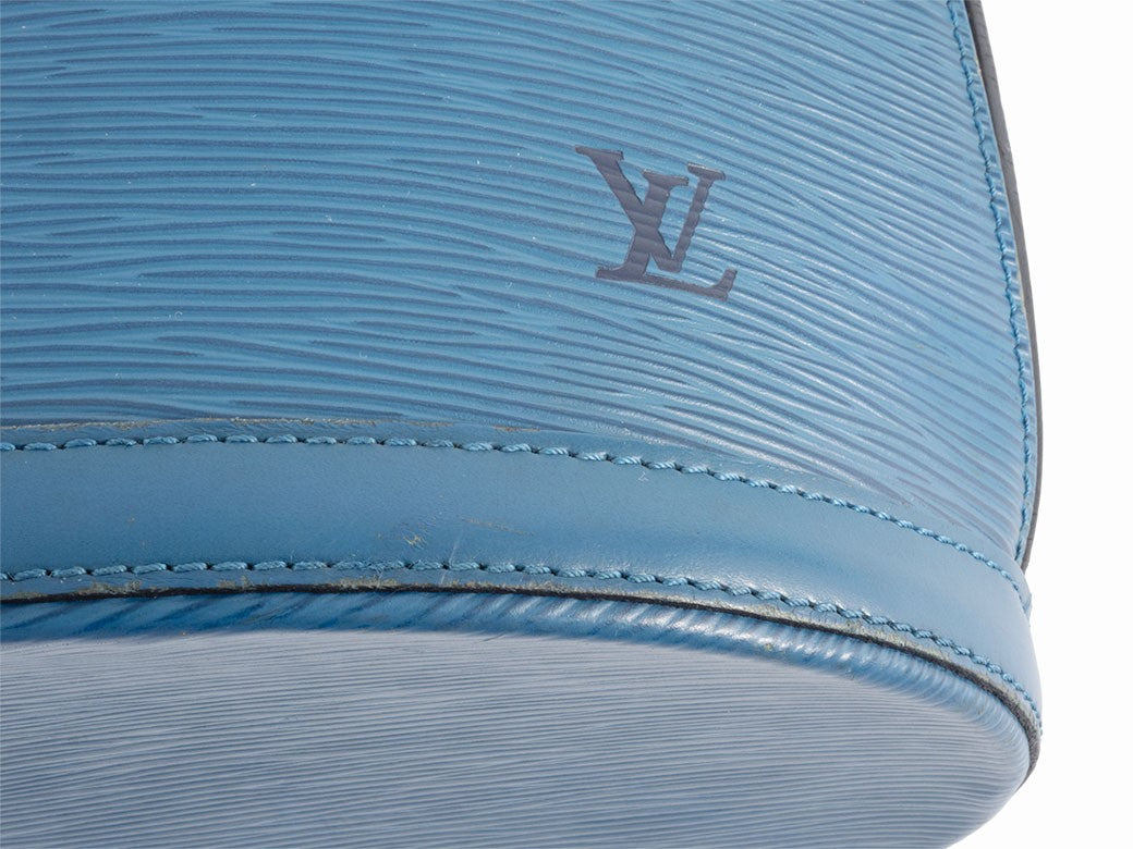 LOUIS VUITTON Cluny Epi Leather Toledo Blue Shoulder Bag M55225 Preowned Auth18