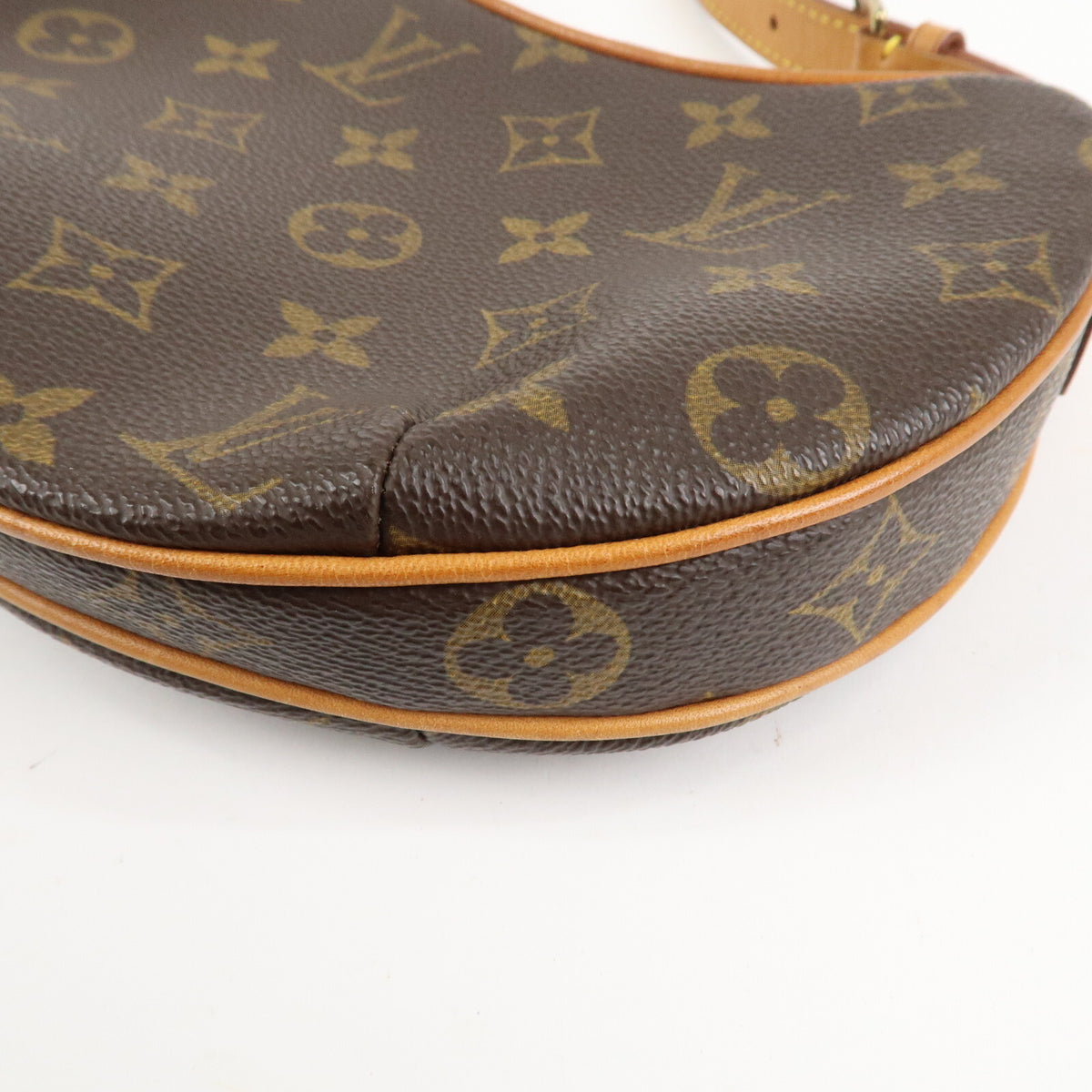 LOUIS VUITTON Pochette Croissant Monogram Shoulder Bag M51510 Preowned Auth19