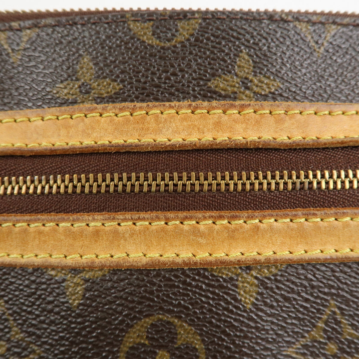 LOUIS VUITTON Pochette Bosphore Monogram Crossbody Shoulder Bag Preowned Auth12