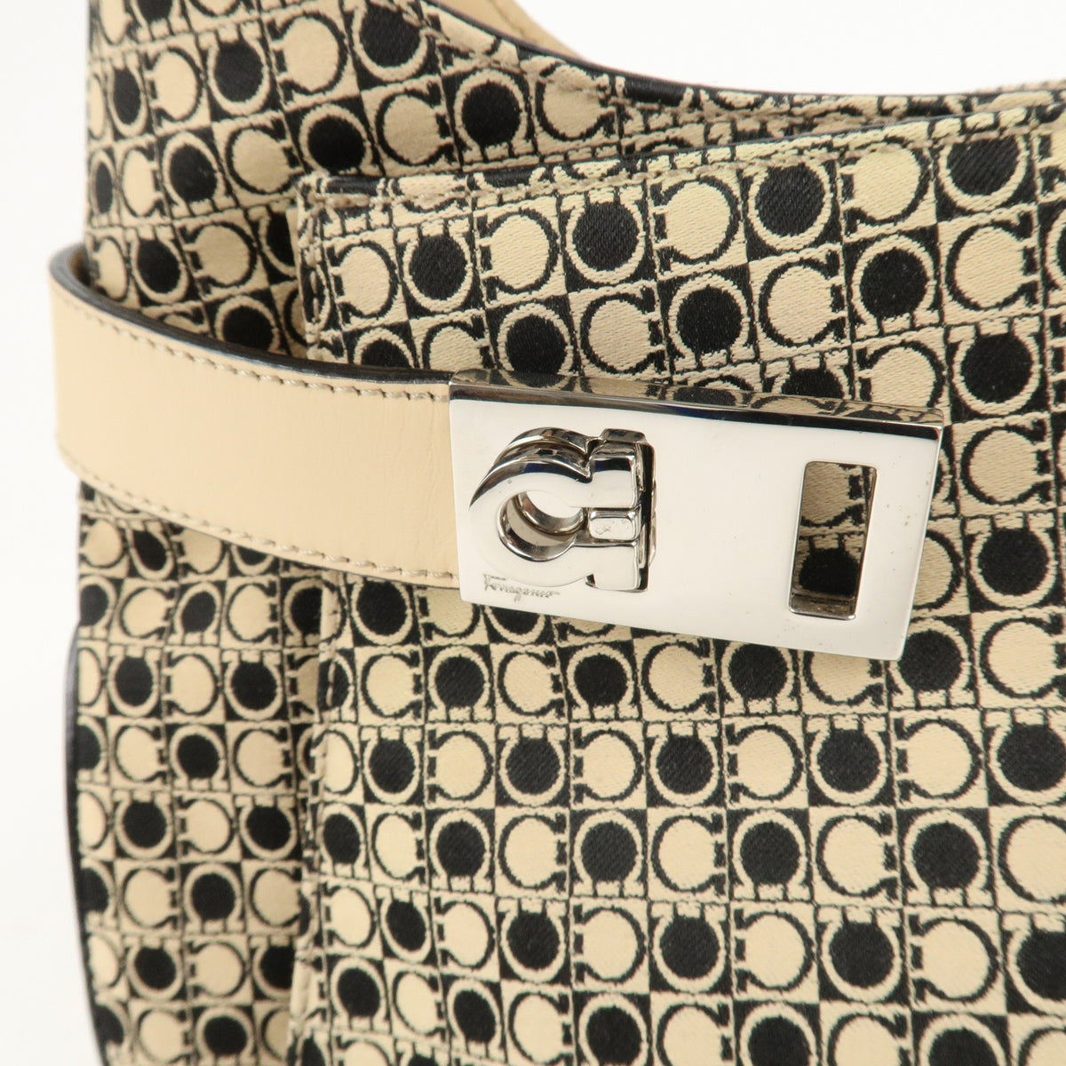 Ferragamo Gancini Hobo Shoulder Bag Canvas Leather Beige Black Preowned Auth8