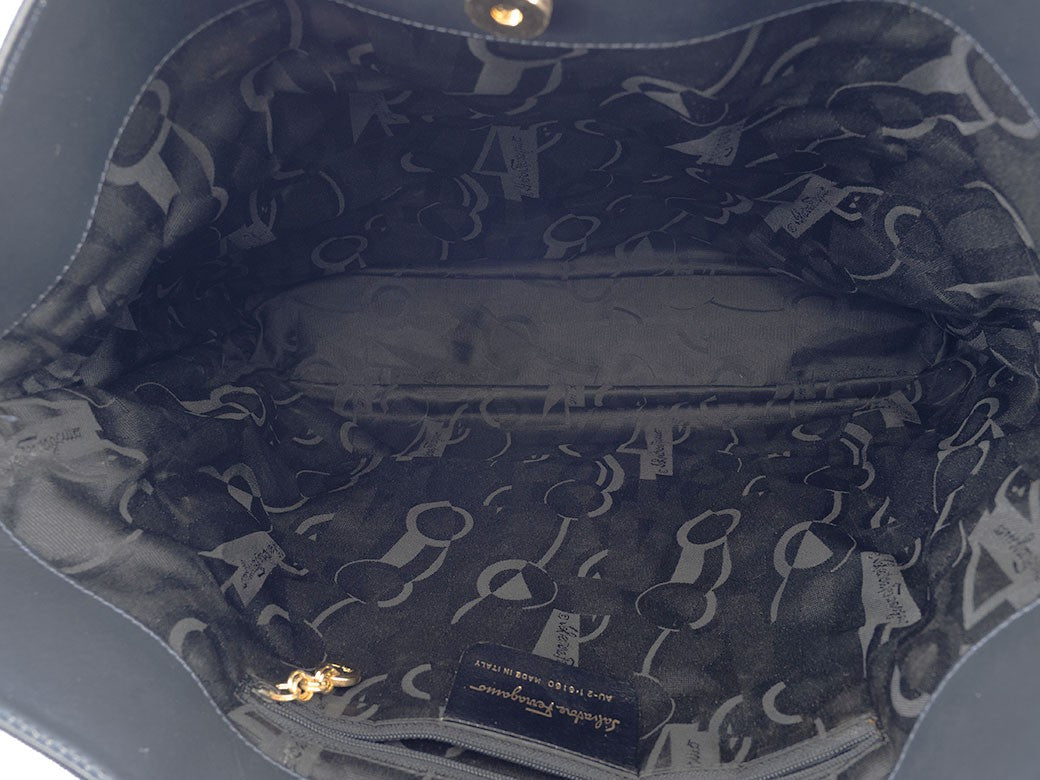 Ferragamo Vara Ribbon Tote Bag Navy Nylon Women Shoulder Tote Bag Preowned Auth8