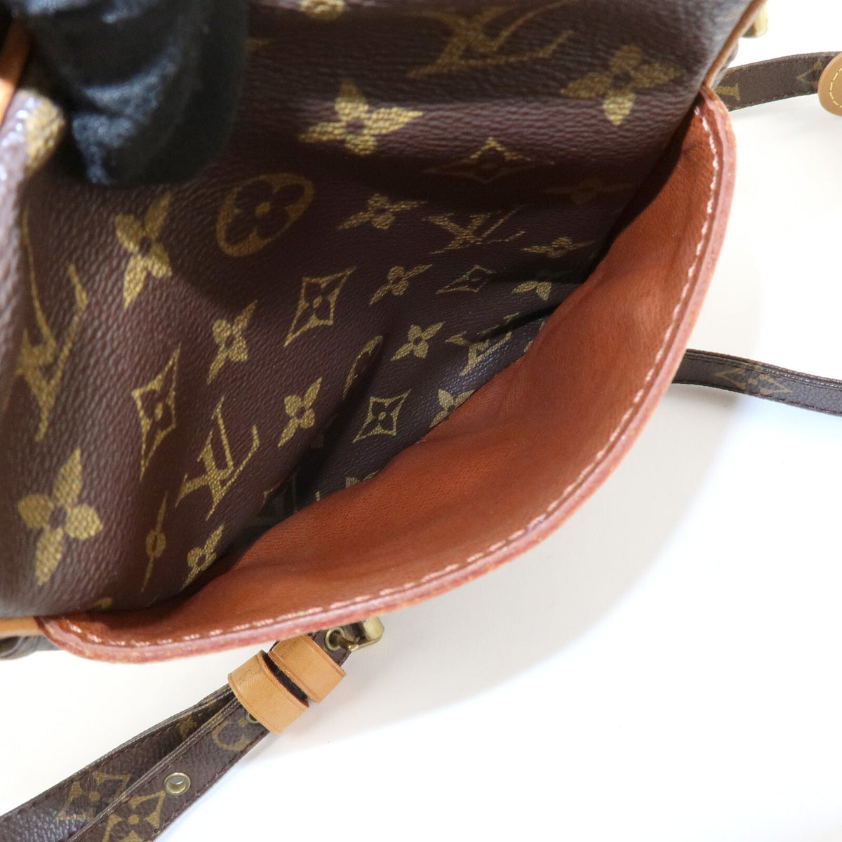LOUIS VUITTON Monogram Danube Crossbody Shoulder Bag M45266 Preowned Auth21