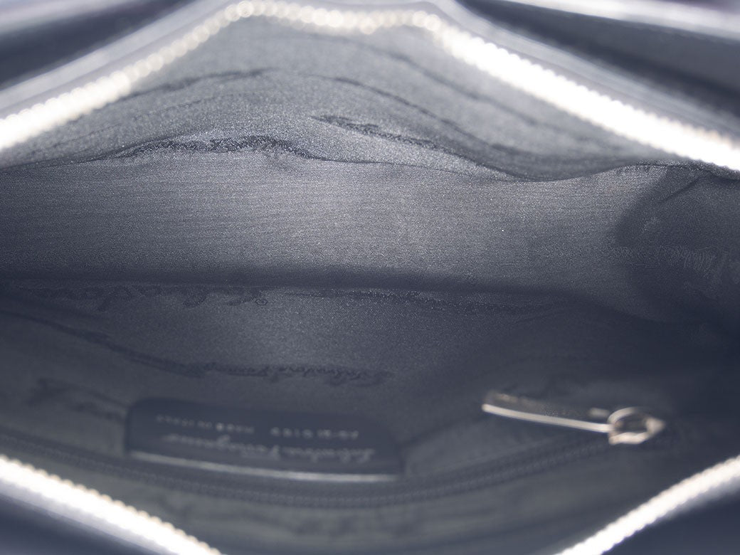 Ferragamo Gancini Hobo Shoulder Bag Black Leather AB21 0169 Preowned Auth10