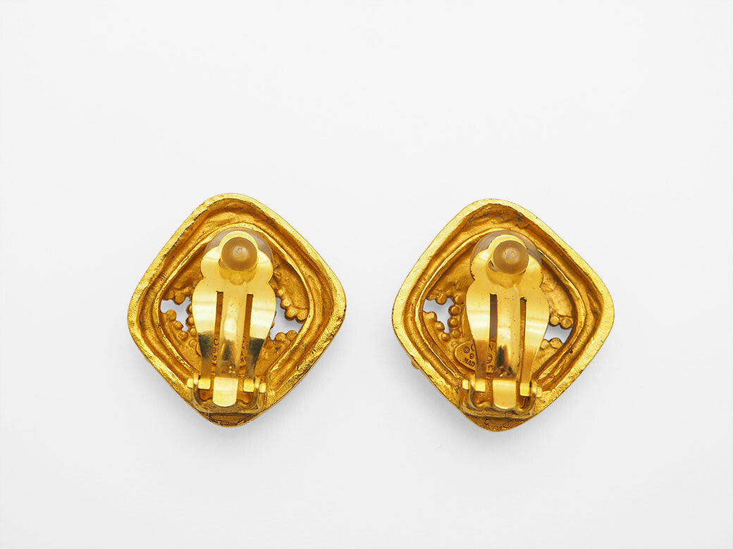 CHANEL Vintage Diamond shaped Coco Earrings Gold Ladies 96A Metal Ball Reuse4