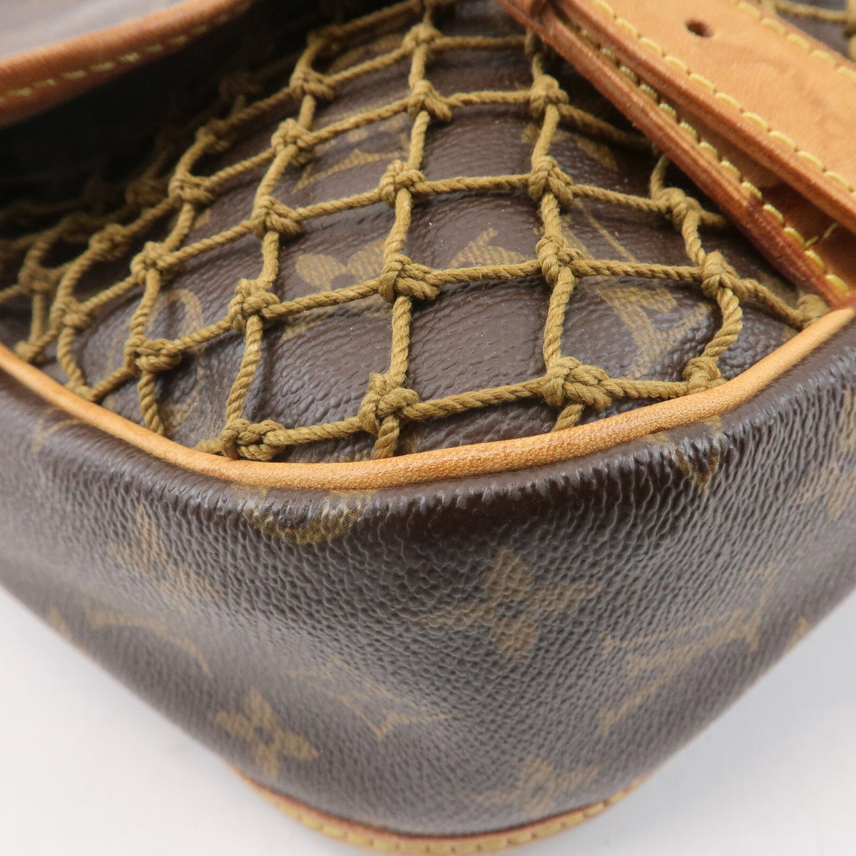 LOUIS VUITTON Gongo MM Monogram Messenger Crossbody Bag M40116 Preowned Auth15