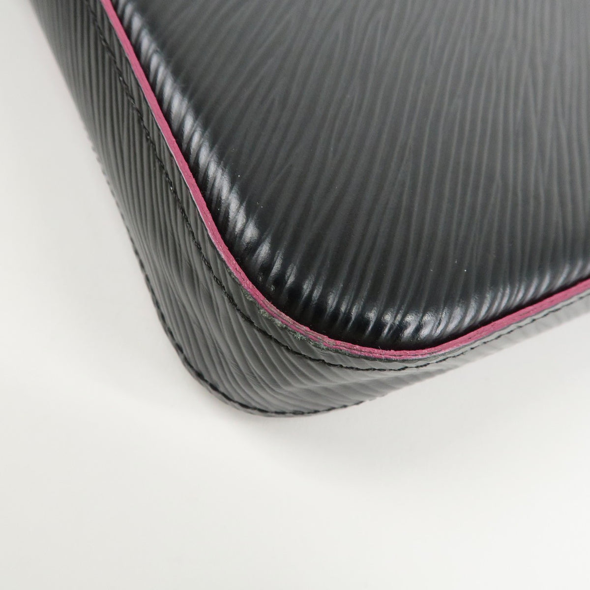 Louis Vuitton Epi Pochette Felicie Shoulder Bag Noir Pink M64579 Auth Used F/S8