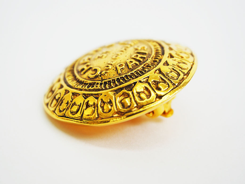 CHANEL Vintage Round Cambon Earrings Ladies 31 Le Cambon5