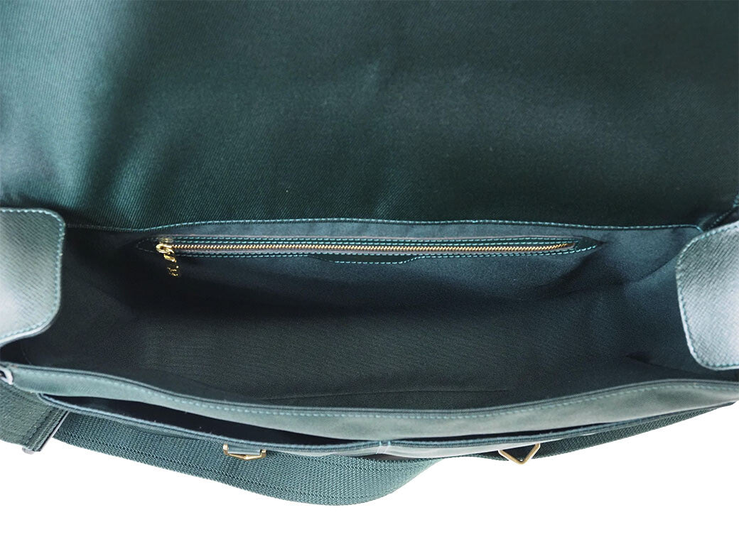 Louis Vuitton Taiga Leather Dersou Crossbody Shoulder Bag Green Preowned Auth9