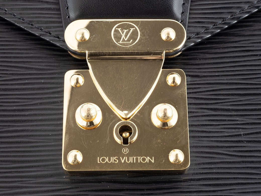 LOUIS VUITTON Pochette Serie Dragonne Second Bag M52612 Epi Leather Black Reuse10