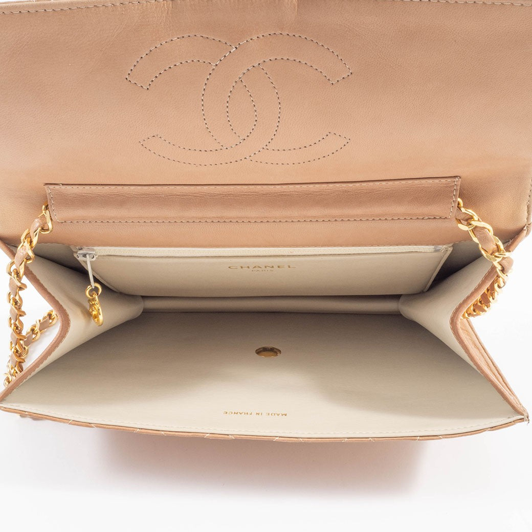 CHANEL Matelasse Womens Chain Shoulder Bag Beige Leather Vintage Preowned13
