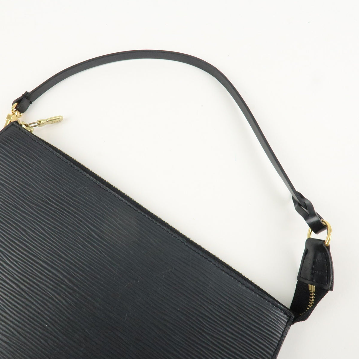 Louis Vuitton Epi Pochette Accessoires Hand Bag Noir M52942 Authentic Used F/S5