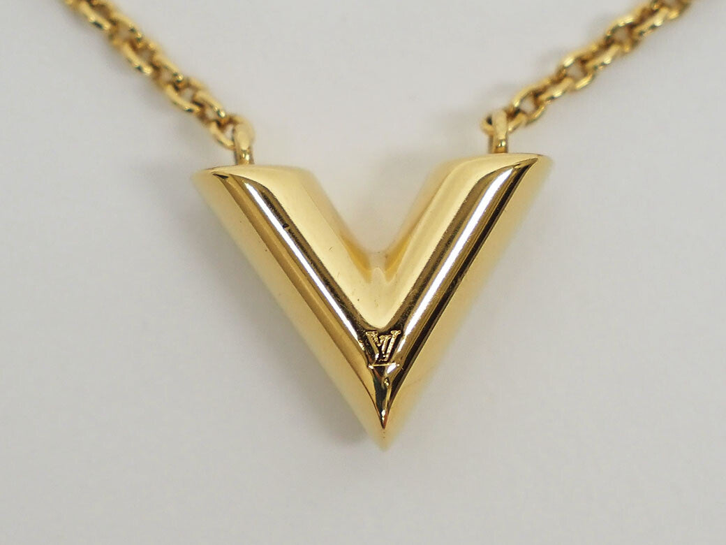 LOUIS VUITTON Necklace escential V M61083 gold women's pendant Preowned Auth2
