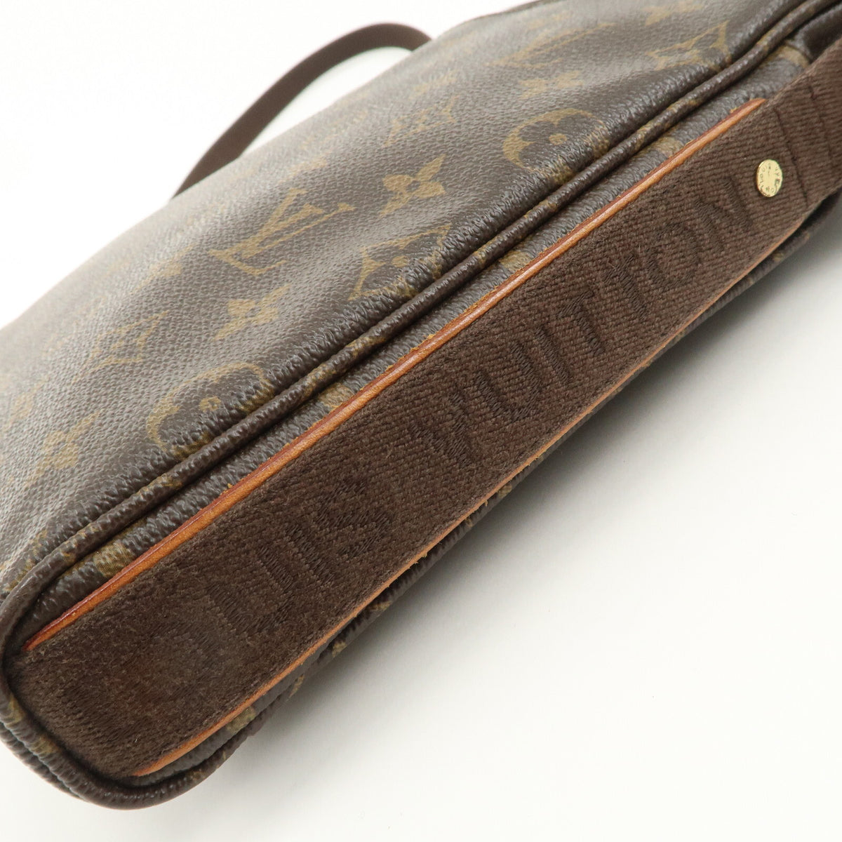 LOUIS VUITTON Trotteur Beaubourg Monogram Crossbody Shoulder Bag Preowned Auth5