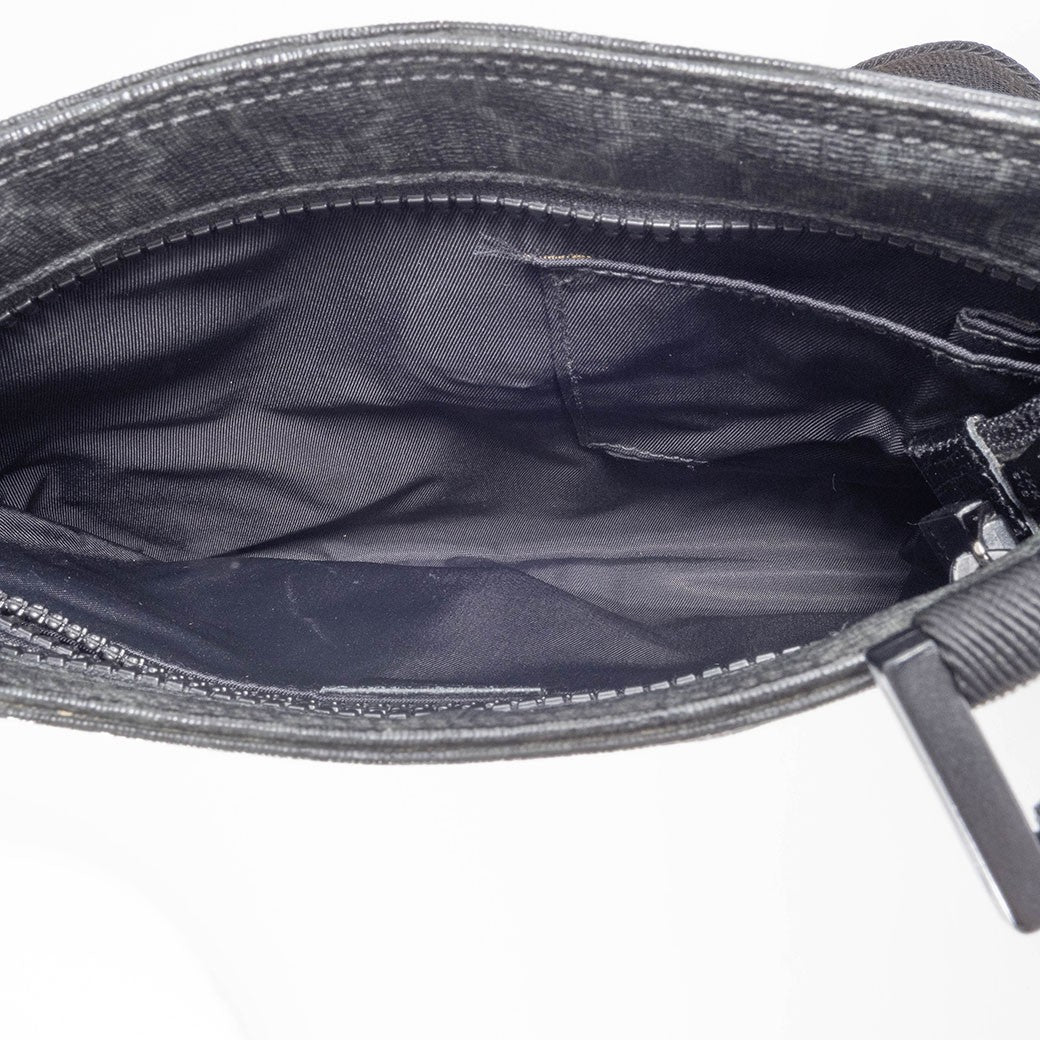 GUCCI GG Supreme Womens Crossbody Shoulder Bag Grey Coated Canvas Preowned Auth15