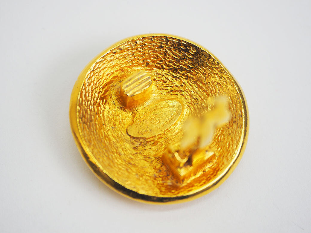 CHANEL Vintage Round Cambon Earrings Ladies 31 Le Cambon3