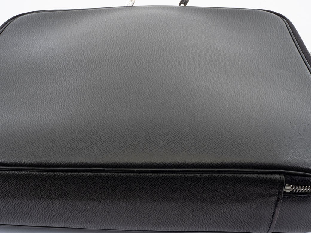 LOUIS VUITTON Odessa Briefcase Taiga Leather Black Convertible Crossbody M308329