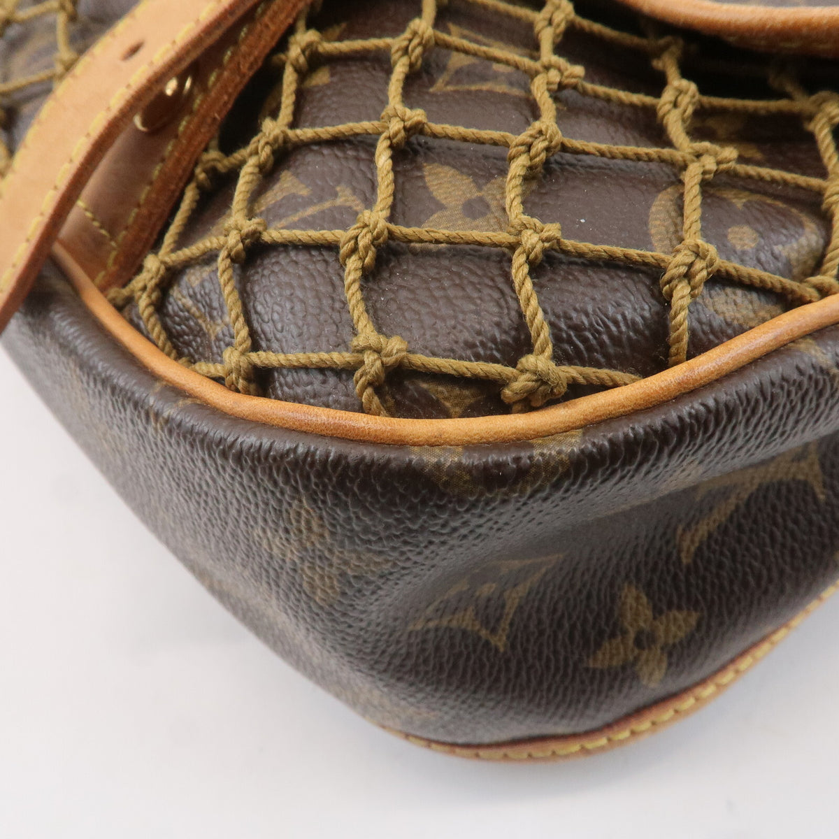 LOUIS VUITTON Gongo MM Monogram Messenger Crossbody Bag M40116 Preowned Auth16