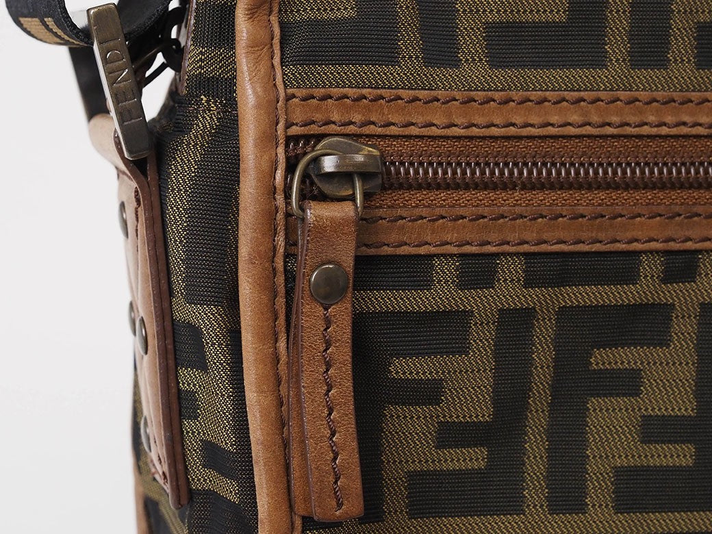 FENDI Zucca Crossbody Shoulder Bag Brown Canvas Leather 7VA152 Preowned Auth4