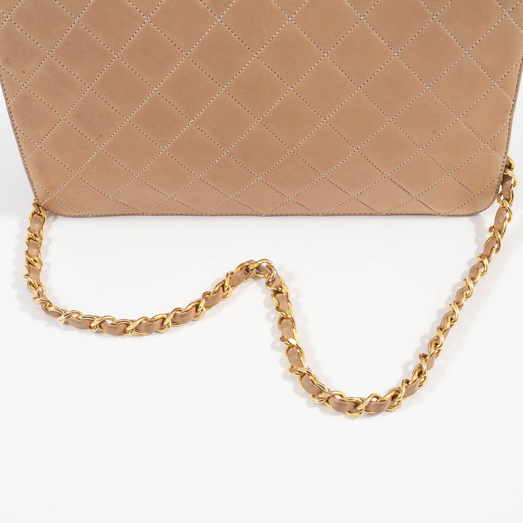 CHANEL Matelasse Womens Chain Shoulder Bag Beige Leather Vintage Preowned11