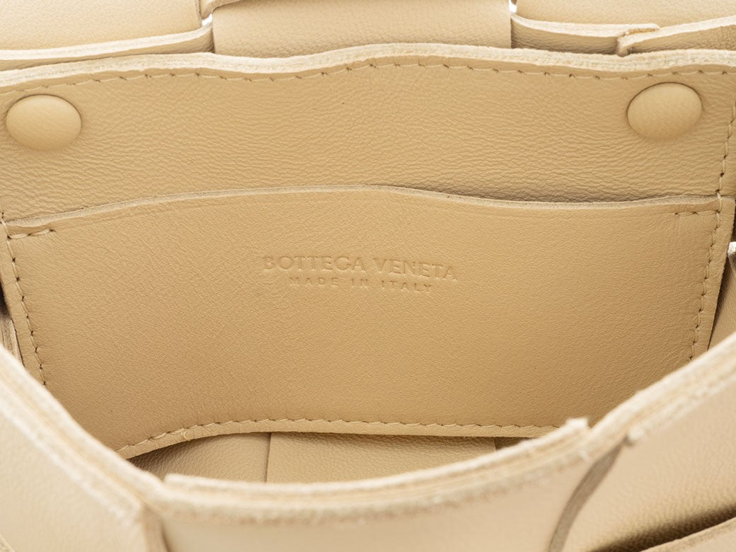 BOTTEGA VENETA Candy Cassette Crossbody Bag Beige Leather 666688 Preowned Auth7