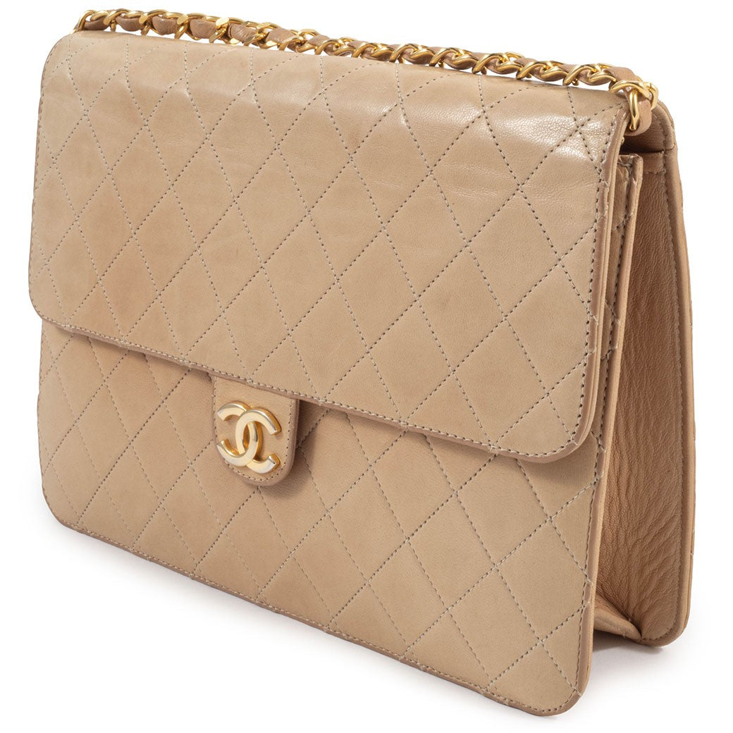 CHANEL Matelasse Womens Chain Shoulder Bag Beige Leather Vintage Preowned4