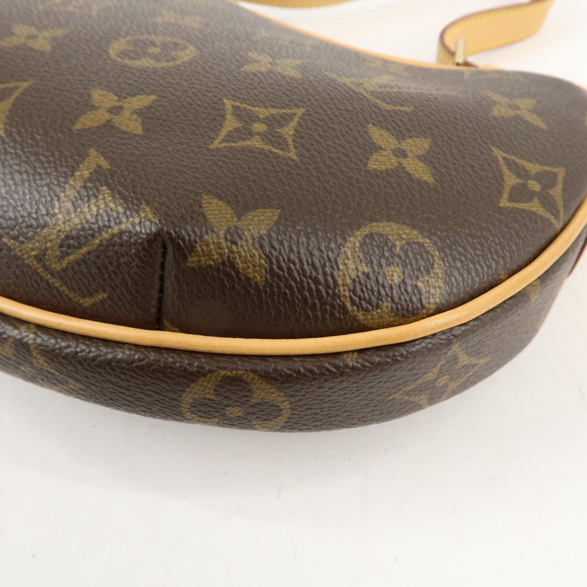Louis Vuitton Monogram Pochette Croissant Shoulder Bag M51510 Preowned Auth14