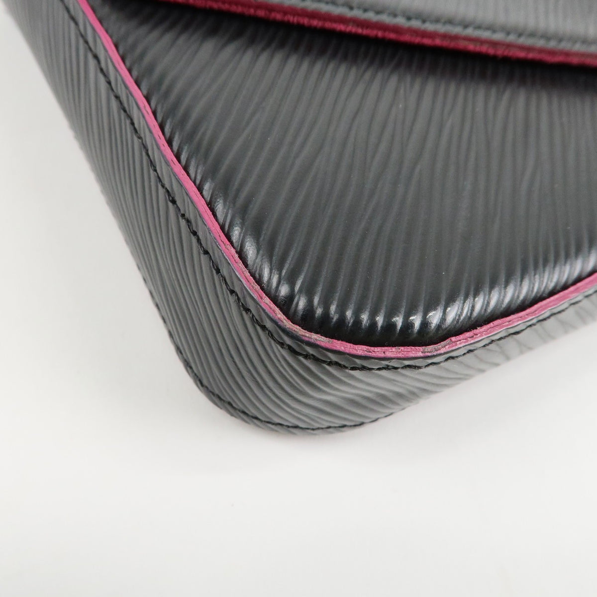 Louis Vuitton Epi Pochette Felicie Shoulder Bag Noir Pink M64579 Auth Used F/S6